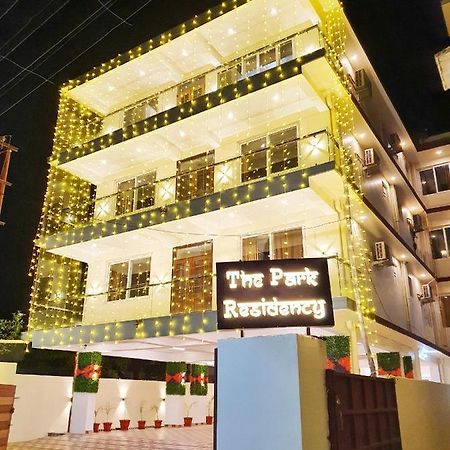 Hotel The Park Residency Dehradun Zewnętrze zdjęcie