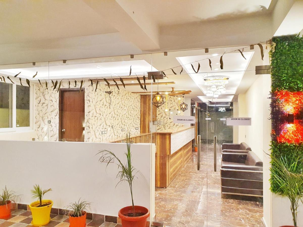 Hotel The Park Residency Dehradun Zewnętrze zdjęcie