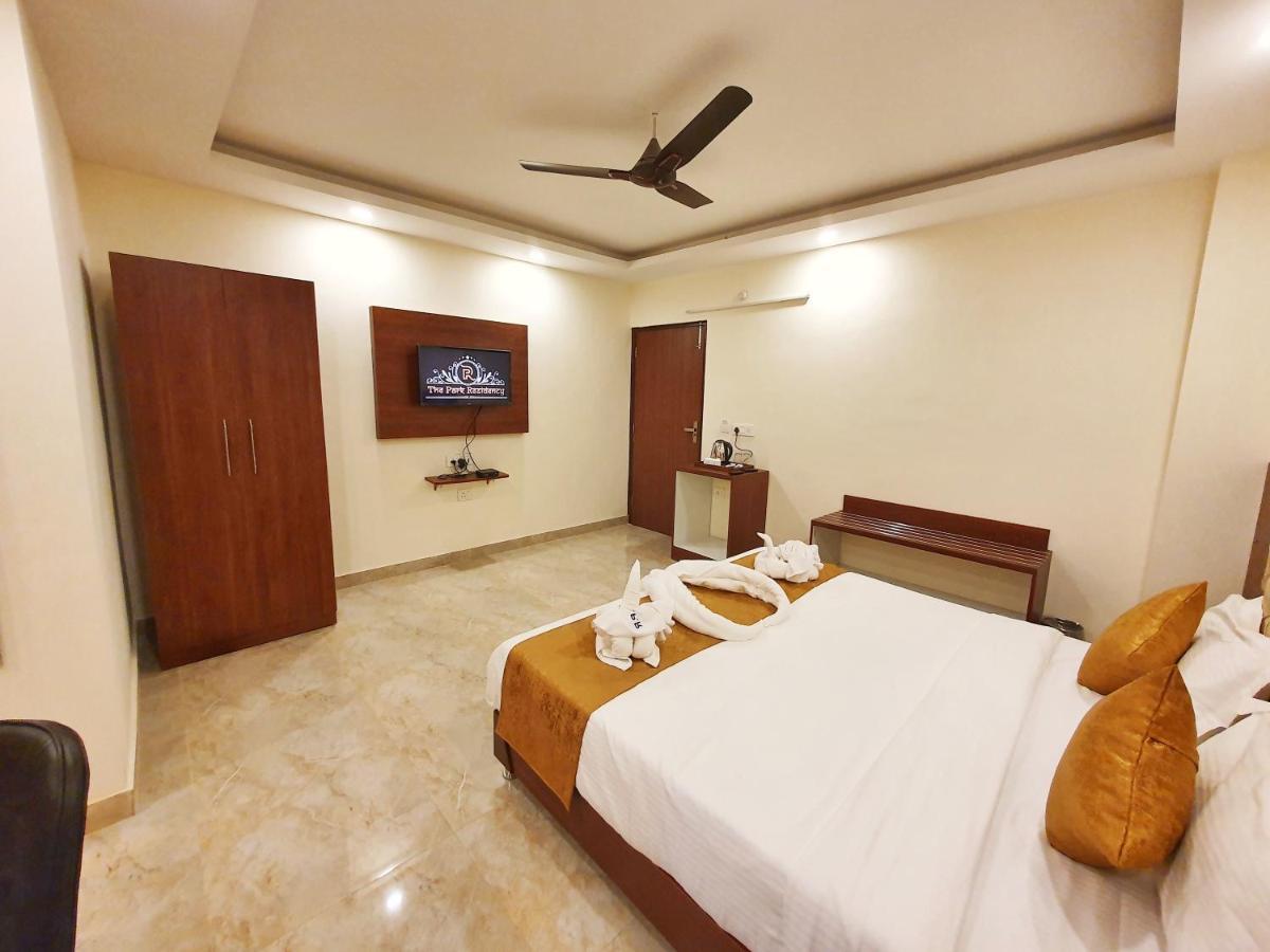 Hotel The Park Residency Dehradun Zewnętrze zdjęcie