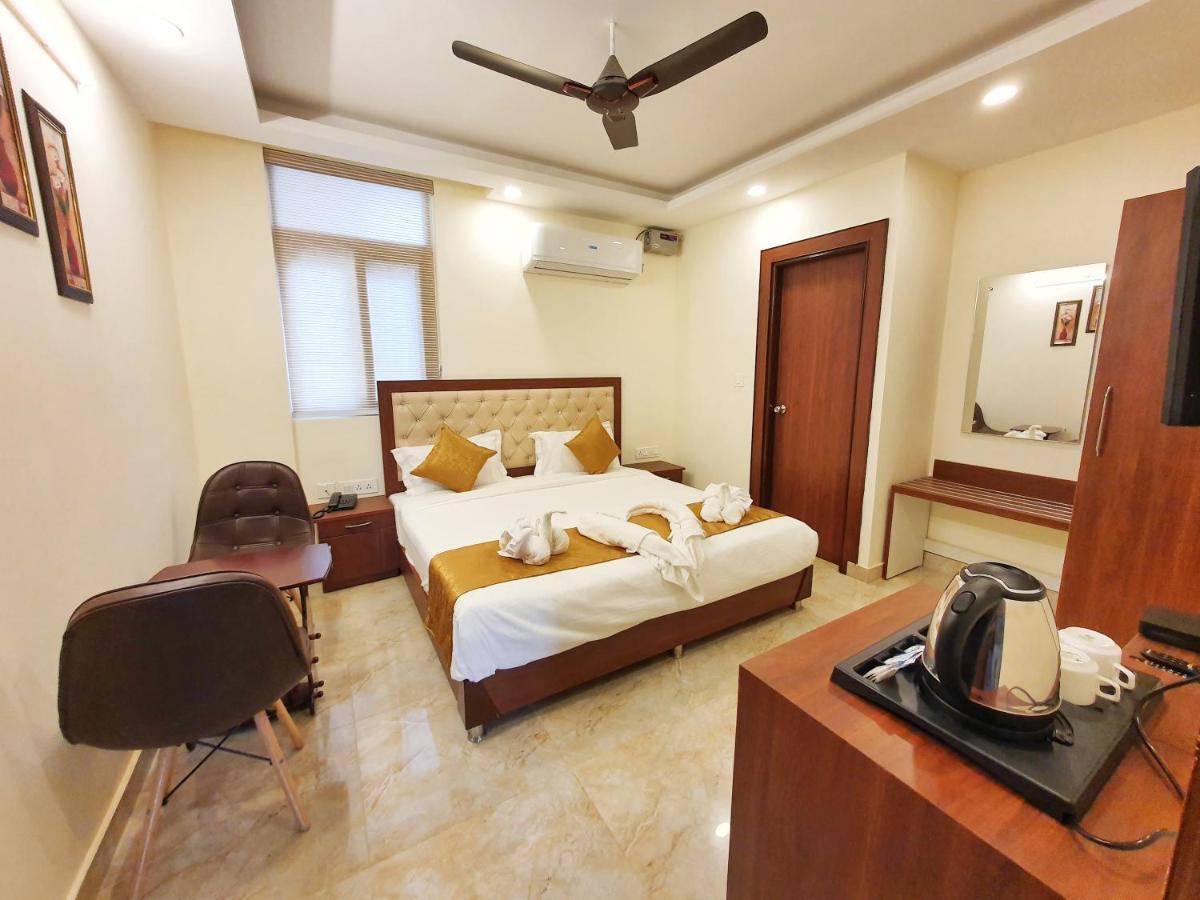 Hotel The Park Residency Dehradun Zewnętrze zdjęcie