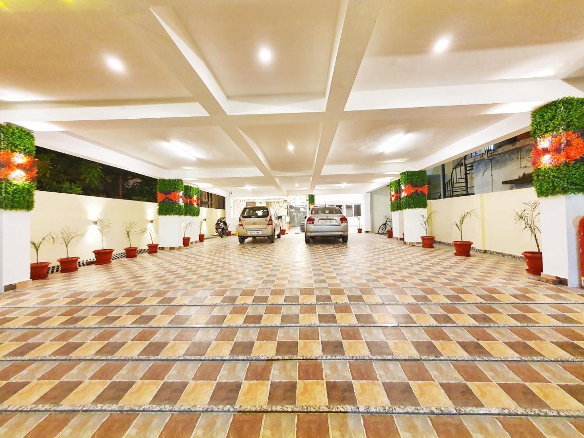 Hotel The Park Residency Dehradun Zewnętrze zdjęcie
